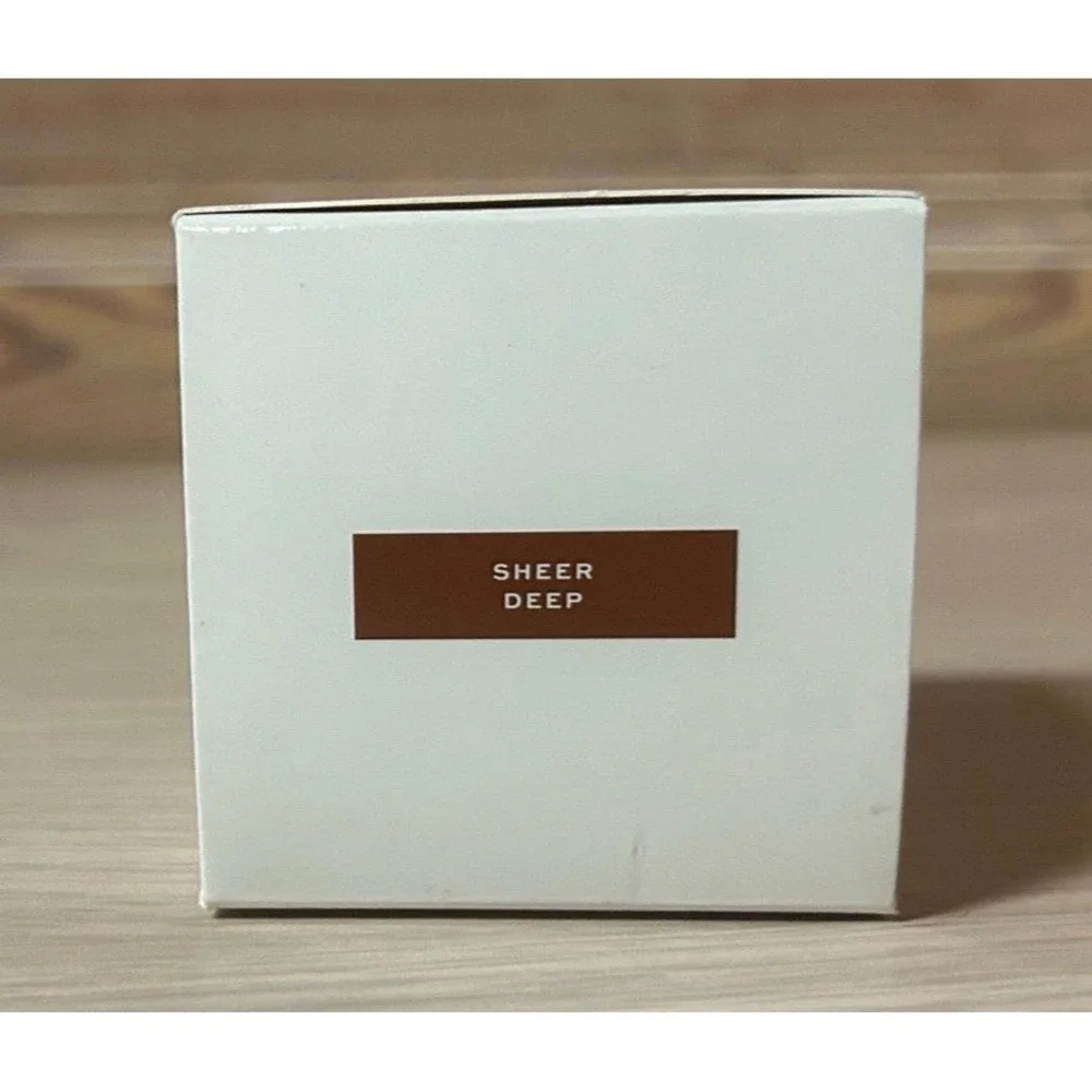 Jaclyn Cosmetics x Robin Powder Move, Loose setting Powder - In shade Sheer Deep